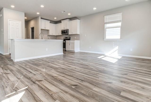 Building Photo - 3200 College Park Dr