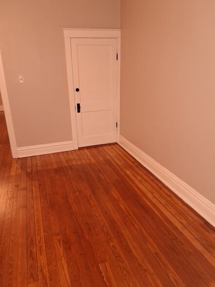 Building Photo - 520 Fassen St