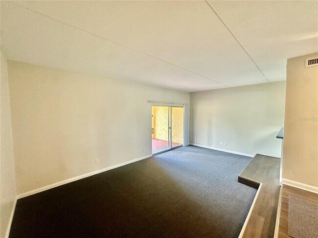 Building Photo - 5850 Cypress Gardens Blvd
