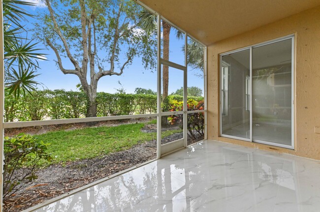 Building Photo - 12454 Crystal Pointe Dr