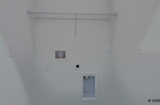 Building Photo - 3239 Laurent Lp