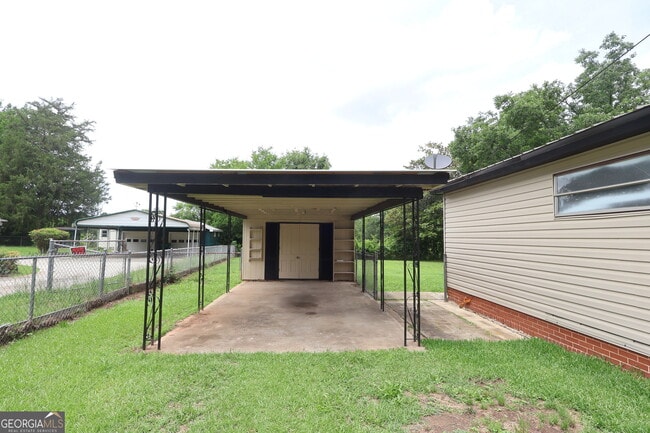 Building Photo - 1465 Irwinton Rd