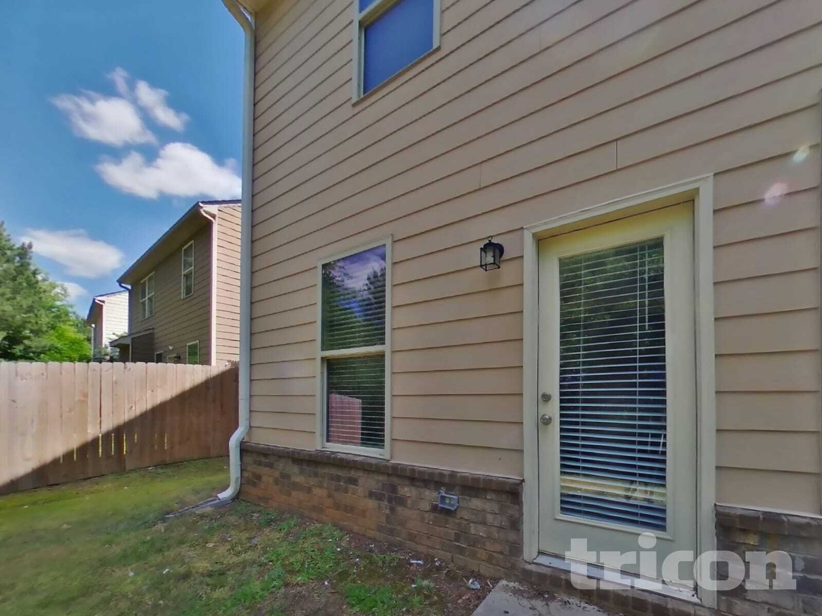 Building Photo - 177 Magnaview Dr