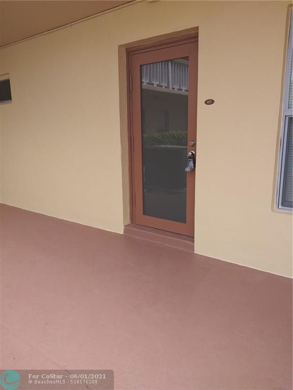 Building Photo - 6050 NW 64th Ave