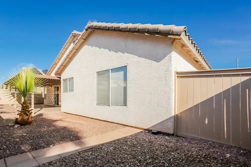 Building Photo - 829 Beefeater Pl