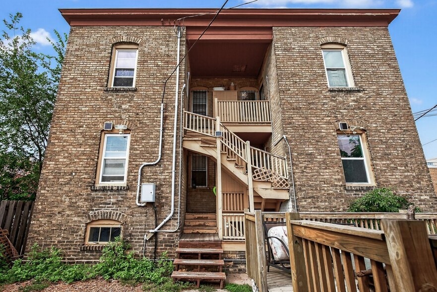 Building Photo - 722 Grand Ave