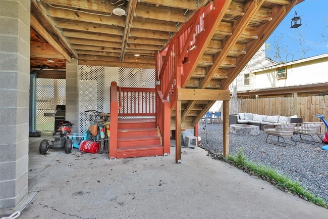 Building Photo - 631 Clear Lake Rd