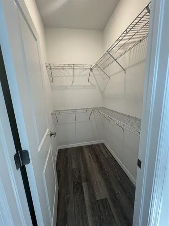 Building Photo - 1151 Oceanic Rd