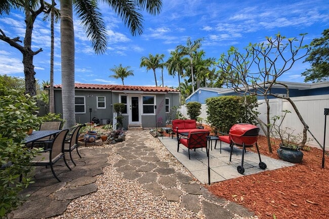 Building Photo - 1316 NE 2nd Ave