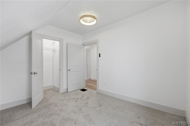 Building Photo - 444 W Ferry St