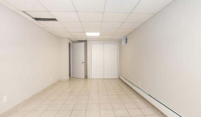 Building Photo - 11 Maple Ave