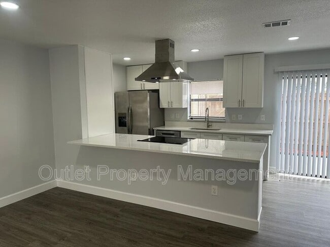 Building Photo - 6291 Arlington Ct