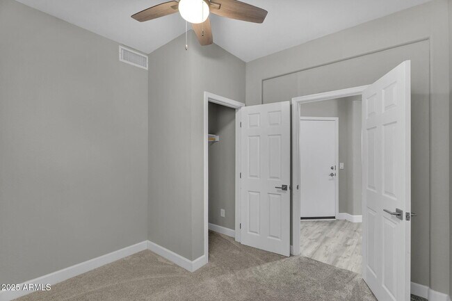 Building Photo - 1781 W Gold Mine Way