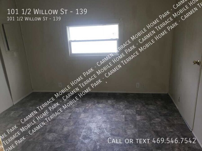 Building Photo - 101 1/2 Willow St-139