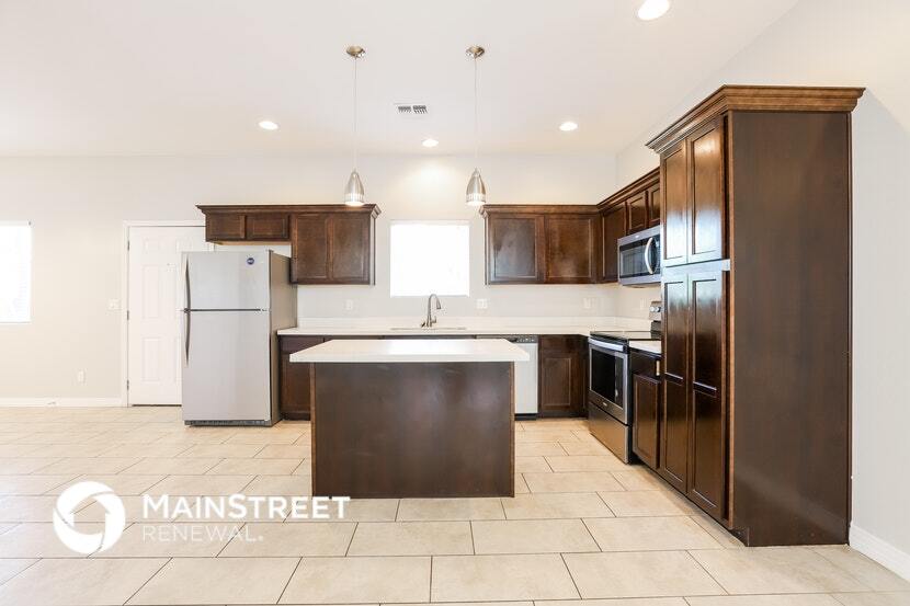 Building Photo - 2000 N 36th St