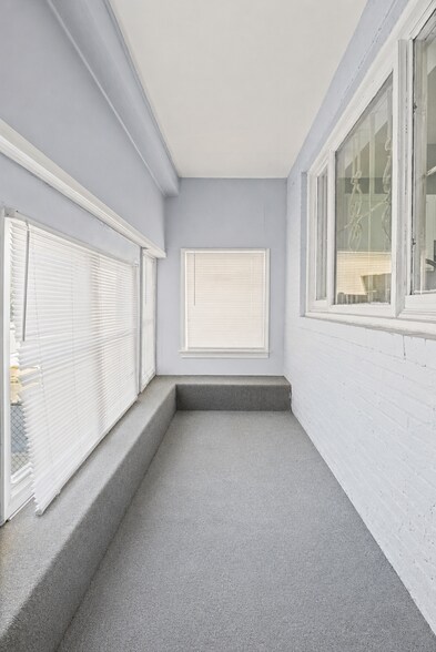 Building Photo - 3024 Auchentoroly Ter