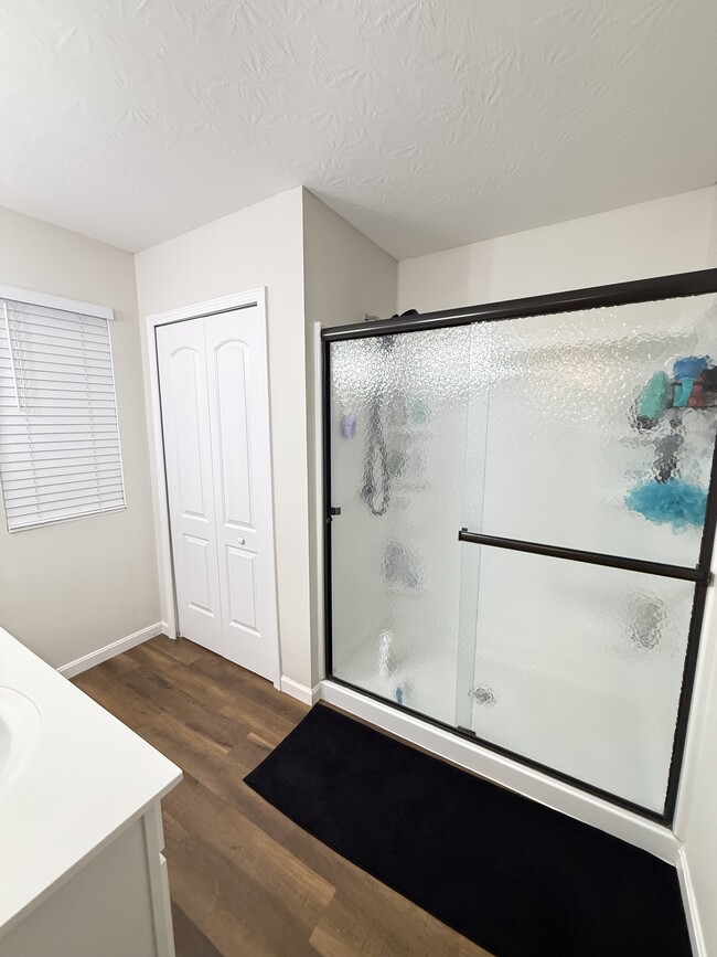 Building Photo - 7481 Autumn Joy Ave