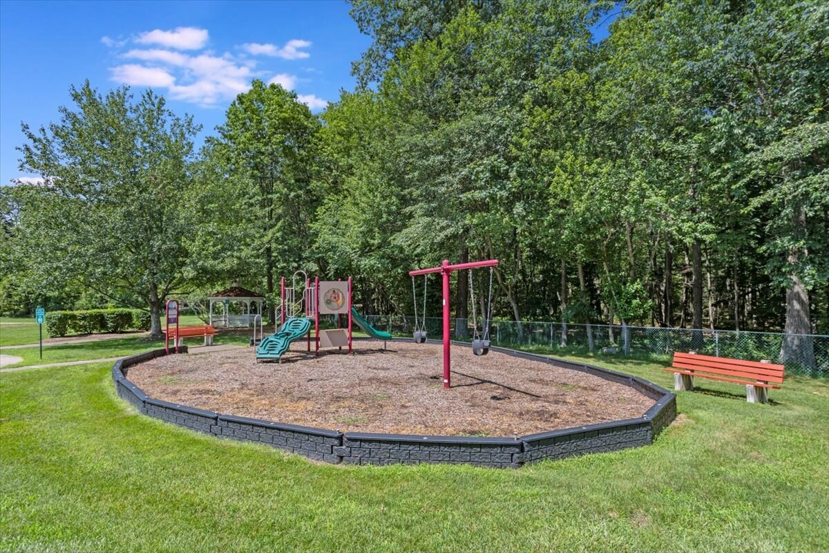 Building Photo - 56 Woods Edge Dr