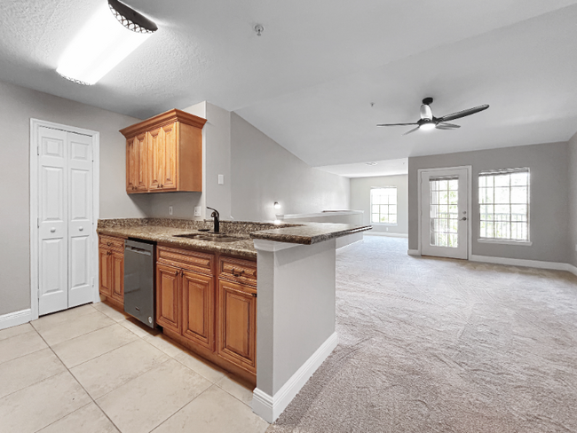 Building Photo - 7424 Vista Way