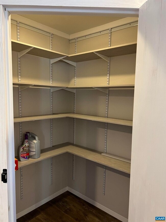 Building Photo - 3123 Scottsville Rd