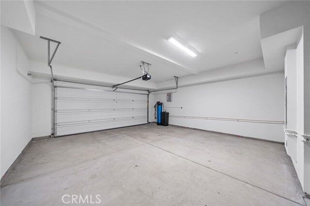 Building Photo - 109 S Laxore St