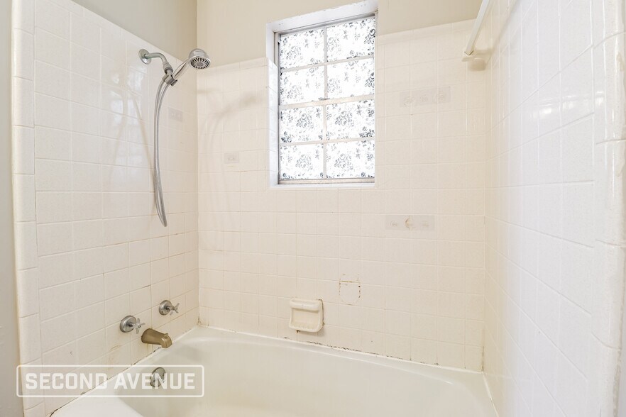 Building Photo - 8110 Alvin Ln