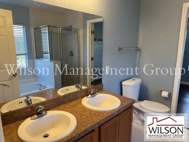 Building Photo - 413 Country Cottage Ln