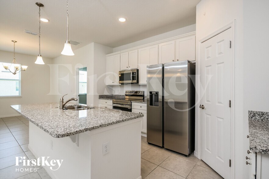 Building Photo - 1189 Spokane Pt