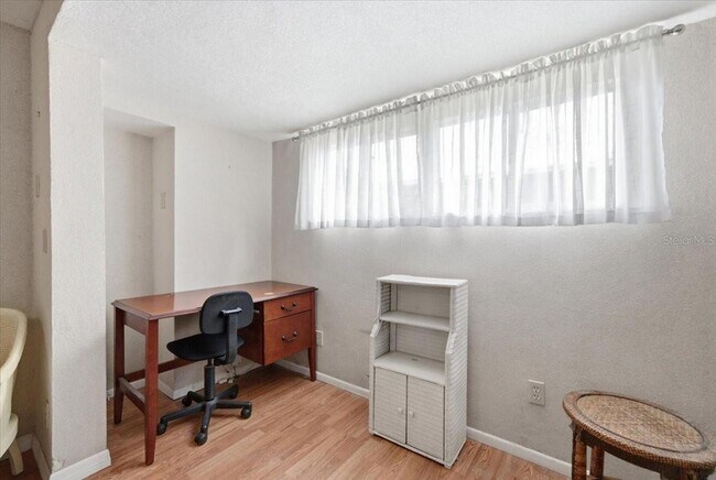 Building Photo - 7505 Fairlane Ave