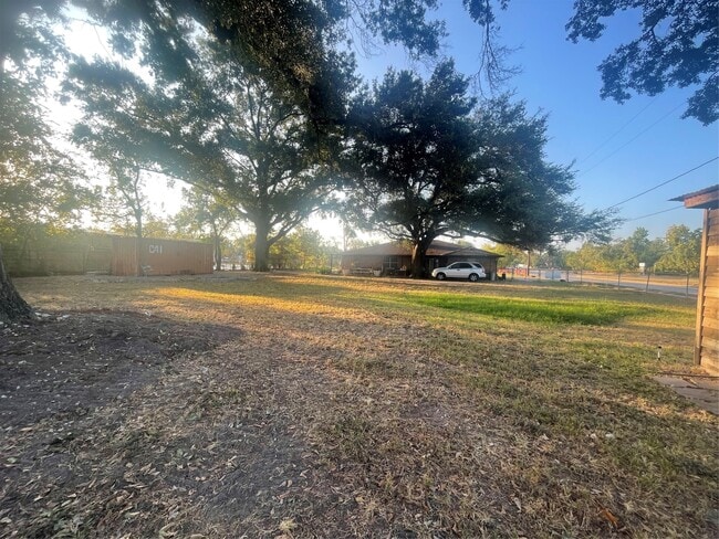 Building Photo - 5930 Killough St