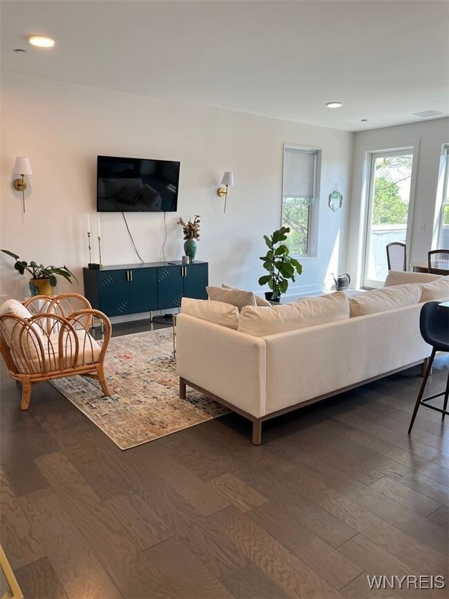 Building Photo - 1020 Elmwood Ave