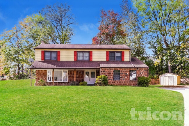 Building Photo - 745 Windsor Pl