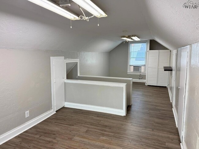 Building Photo - 2015 Polk St