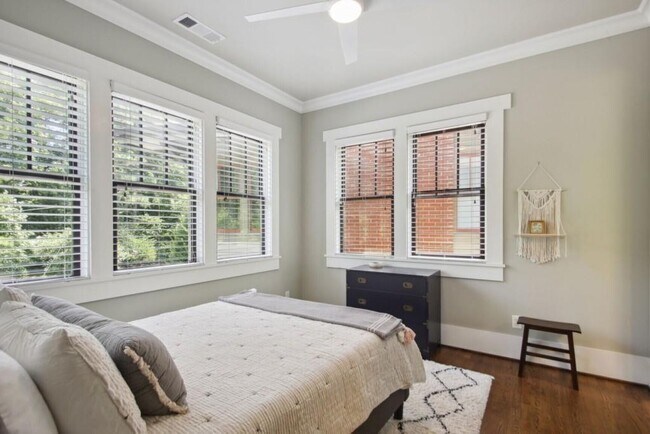 Building Photo - 519 N Highland Ave NE