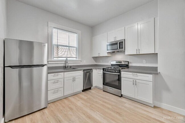 Primary Photo - 1630 California St