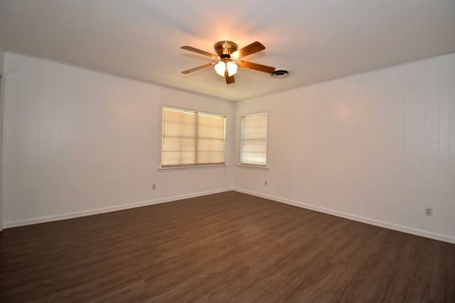 Building Photo - 3 Bedroom 2 Bath Home in Ruston