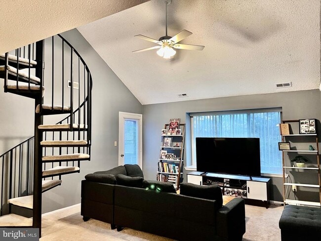 Building Photo - 4204B Aberdeen Dr