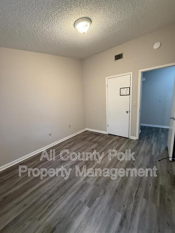 Building Photo - 1640 Crystal Park Cir