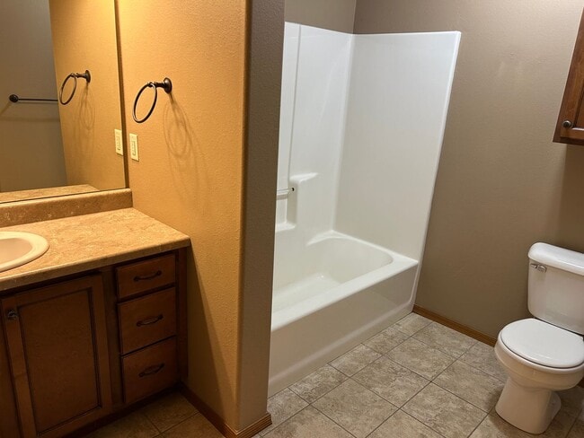 Building Photo - Spacious West Side Gem with Modern Comforts and Endless Possibilities!