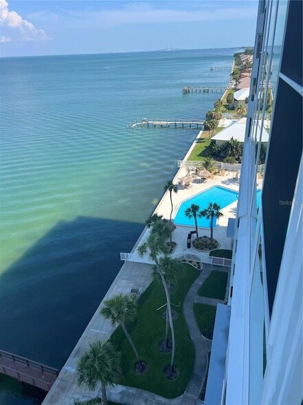 Building Photo - 7200 Sunshine Skyway Ln S