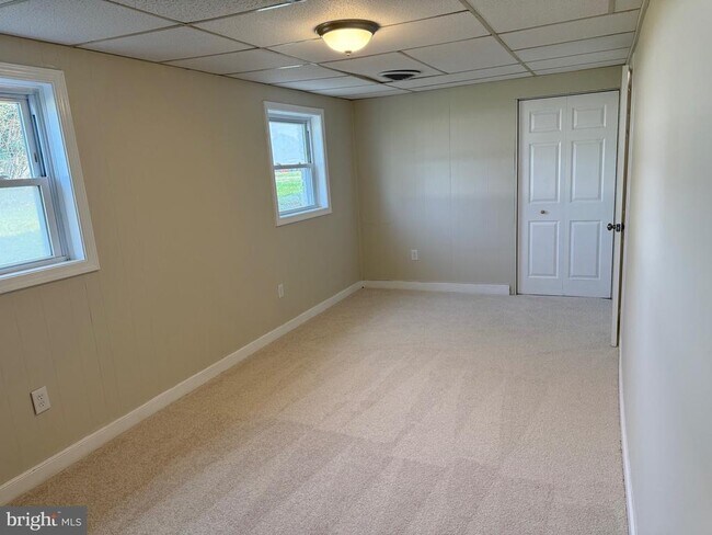 Building Photo - 10421 Tidewater Trail