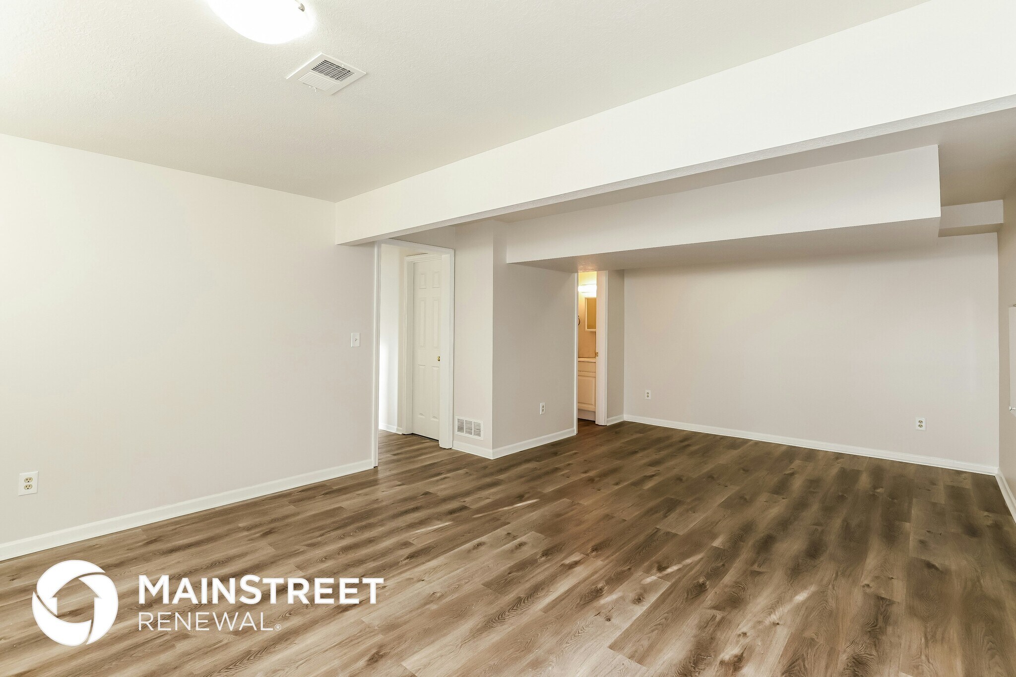 Building Photo - 100 Limit St