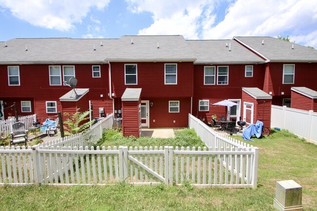 Building Photo - 1272 Frost Pl