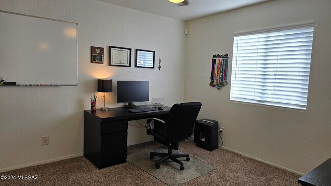 Building Photo - 3478 N Richland Dr