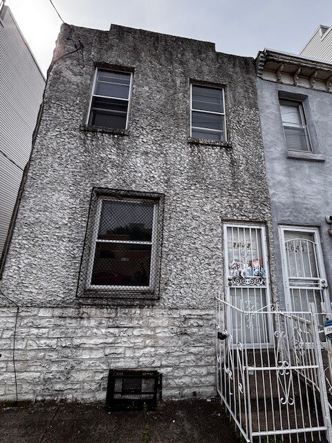 Building Photo - 2643 Jasper St