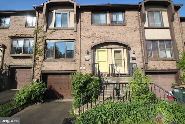 Building Photo - 3478 Coventry Pl