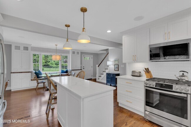 Building Photo - 57 W River Rd