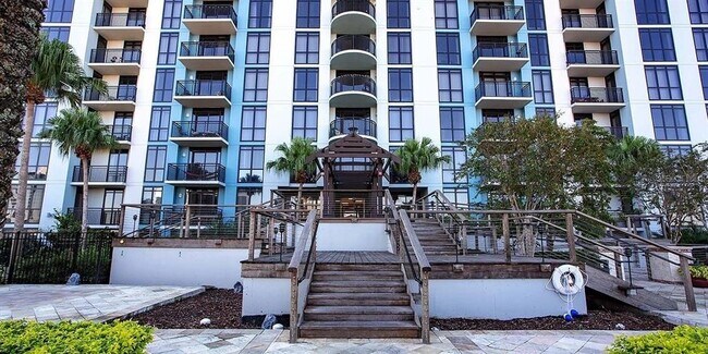 Building Photo - 55 W Church St