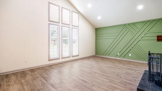 Building Photo - 2616 Ellis Ct