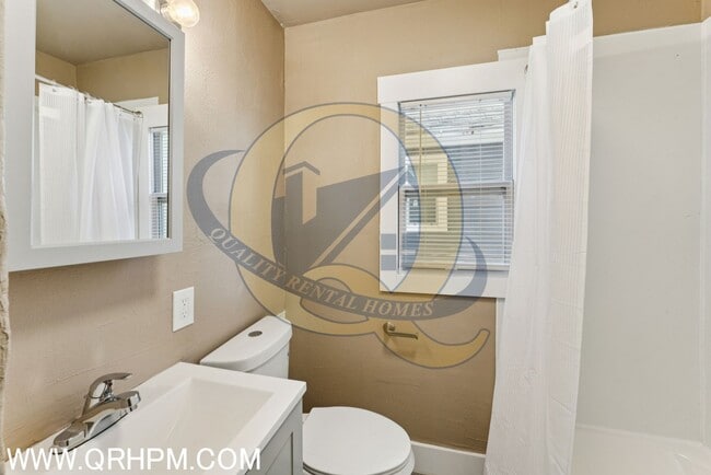 Building Photo - Available Now in Burton!!!